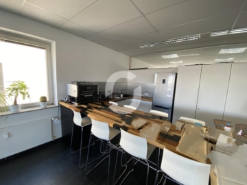 Moderne Büroflächen Citylage – vielseitig nutzbar mit Stellplätzen - Bild (93332)