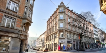 Vakante Ladenfläche in der Innenstadt – keine Vollgastro möglich - Außenansicht (93533)