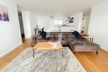 Hochwertige 4 Zimmer-Wohnung am Kernerplatz - Wohnzimmer (90783)