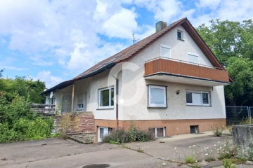 Eingeschotterte Freifläche in Schlierbach - Bürohaus (89143)