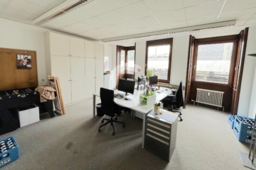 Helle Büroflächen in bester Lage - Büro (77892)
