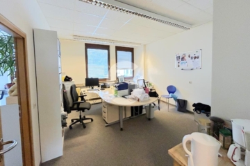 Helle Büroflächen in bester Lage - Büro (94246)