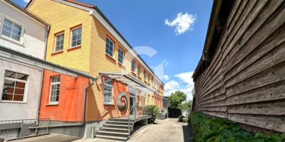 Repräsentatives Büro-Loft | Stellplätze & E-Mobilität | ÖPNV- Anbindung - Außenansicht (97669)