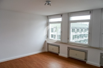 Zentral gelegene 5-Zimmer Wohnung - Schlafzimmer (94504)