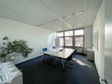 Bürofläche direkt am Bahnhof Bad Cannstatt – Top-Lage mit perfekter Anbindung - Büro (91528)