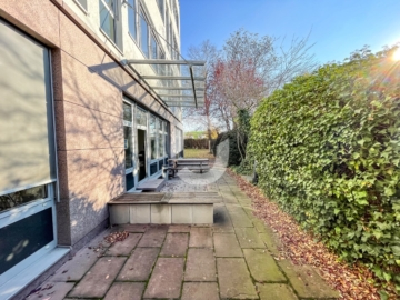 Bürofläche direkt am Bahnhof Bad Cannstatt – Top-Lage mit perfekter Anbindung - Terrasse (91525)