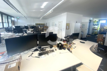 Büro mit Charme und Aussicht: Flexible Open Space Fläche in Feuerbach! - IMG_2892 (77458)