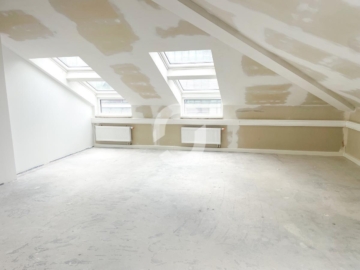 Sanierte Büroflächen – MwSt.-freie Anmietung möglich - Büro/DG (78774)