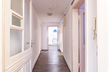 Großzügige Wohnfläche – ideal für Wohngemeinschaften - Eingang (92473)