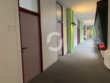 Attraktive Büro- und Praxisfläche – mit direktem Anschluss an B10 - Innenansicht (75348)