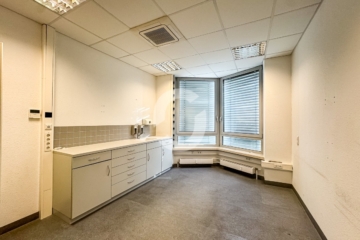 Attraktive Praxisräume in etabliertem Ärzte- und Dienstleistungsumfeld des Kaiserbaus - Praxisfläche (90873)