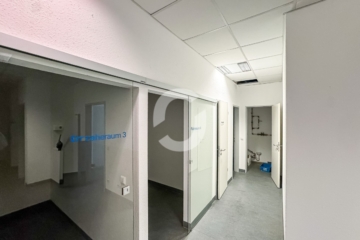 Attraktive Praxisräume in etabliertem Ärzte- und Dienstleistungsumfeld des Kaiserbaus - Praxisfläche (90870)