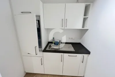 Hochwertige Büro- + Ladenfläche | ÖPNV | Klima & Tiefgarage | - Teeküche (100824)