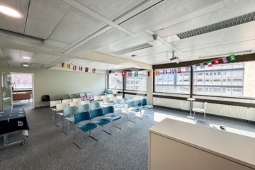 Schlossplatz-Blick: City-Büro in Stuttgart-Mitte mit Vollklimaanlage Untermietfläche - Open-Space-Büro 2 (93504)