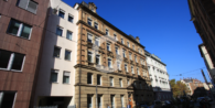 Titelbild - Hohe Decken, ebenerdiger Zugang – direkt am Wilhelmsplatz – Exklusiv bei Immoraum