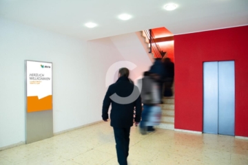 Helle Büroflächen im Gewerbegebiet Wallgraben - Handwerkstr. 4_Vermarktungsfoto - Eingangsbereich (94465)