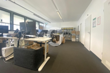 Büro mit Charme und Aussicht: Flexible Open Space Fläche in Feuerbach! - IMG_2889 (77469)