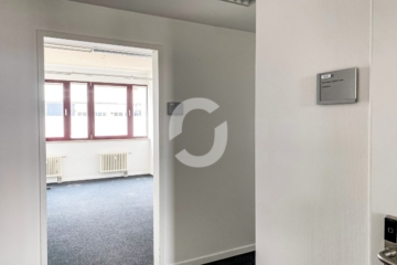 Modernisierte Büroflächen ab 300 m² in Top-Zustand - Flur (88881)