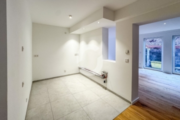 Saniertes Büro in der Hausmannstraße | Top Lage u. modern - Küche (93646)