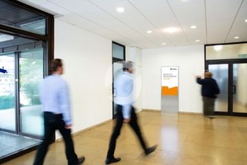 Helle Büroflächen im Gewerbegebiet Wallgraben - Breitwiesenstr. 27_Vermarktungsfoto - Eingangsbere (94447)