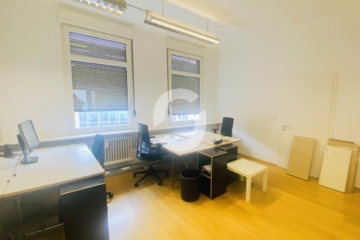 Bürofläche in altem Industriegebäude - Innenansicht (76242)