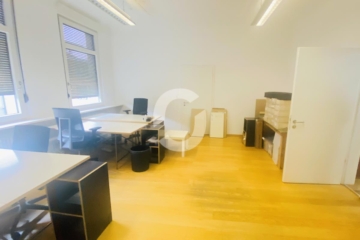 Bürofläche in altem Industriegebäude - Innenansicht (76243)