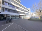 Schaufensterfront - Vakante Büro/ Praxisfläche im Haus der Gesundheit