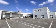 Außenansicht - Lagerhalle im Industriegebiet nahe Flughafen