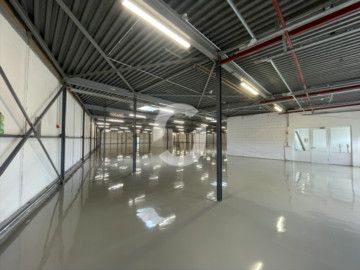 Lagerhalle im Industriegebiet nahe Flughafen - Impression (92121)