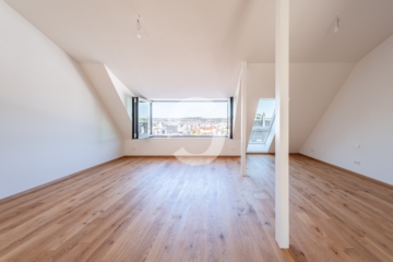 Stilvolle Stadtwohnung mit Panoramablick über Stuttgart - Wohn- und Schlafbereich (92239)