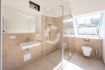 Stilvolle Stadtwohnung mit Panoramablick über Stuttgart - Badezimmer (89895)