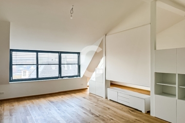 Stilvolle Stadtwohnung mit Panoramablick über Stuttgart - Wohn- und Schlafbereich (90998)