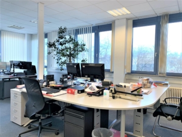 Eigenes Bürogebäude am Hallschlag - Innenansicht (90110)