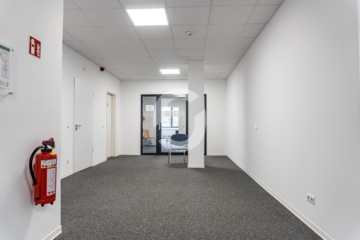 Büro Stuttgart-Möhringen – sofort verfügbar 327 m² - Eingang (88128)