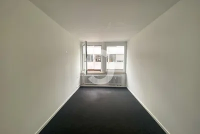 Helle Bürofläche mit 195 m² in Stuttgart-Mitte - Büro (100681)