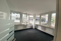 Eckbüro