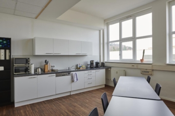 Individuell gestaltbare Büroflächen auf dem ehemaligen Kodak-Areal - Teeküche 2. OG (72471)