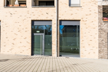 Exklusive Bürofläche in Stuttgart West, mit hoher Sichtbarkeit - Eingang und Schaufensterfront (90231)