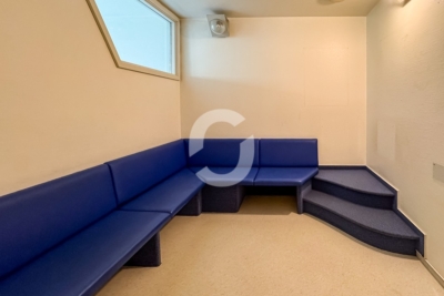 sehr zentrale Fläche in Sindelfingen - Wartezimmer 1 von 2 (97623)