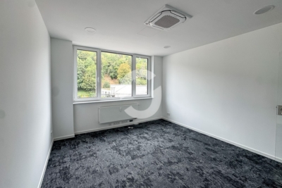 Neu saniertes Büro ca. 230 m² in Stuttgart-Wangen – Aufzug & Klimaanlage - Büro (99243)