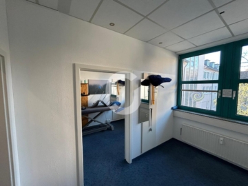 Verfügbare Praxisfläche (ehemals Physio) im Nanz Center Botnang - Praxis (73702)