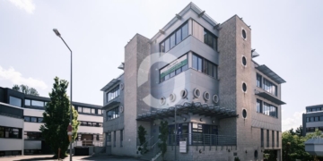 Helle, moderne Büroflächen - Außenansicht (88350)