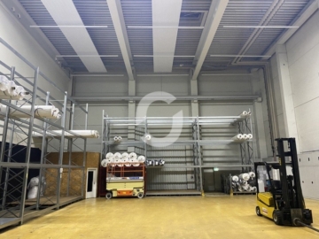 Lager-/ Produktionsimmobilie nahe der B27 - Innenbild (86199)
