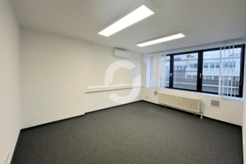 Attraktive Bürofläche in Top-Lage auf der Königstraße mit 2 Balkonen zu vermieten! - Büro (81607)