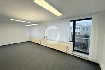 Attraktive Bürofläche in Top-Lage auf der Königstraße mit 2 Balkonen zu vermieten! - Büro (81609)