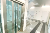 Treppenhaus/Aufzug - STEP 1 – Exzellente Aussicht & individueller Ausbau nach Mieterwunsch