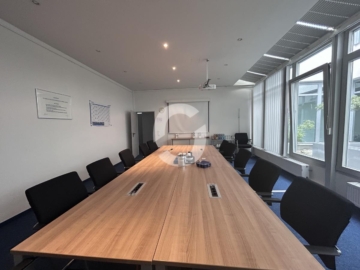 Bürofläche mit Dachterrasse in exzellenter Lage direkt am S-/U-Bahnhof - Büro (74053)