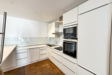 Lichtdurchflutete Bürofläche mit Glasbüros & flexiblem Ausbau - Küche (94681)