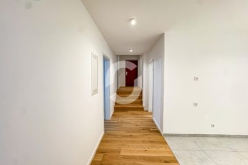 Saniertes Büro in der Hausmannstraße | Top Lage u. modern - Flur (93656)