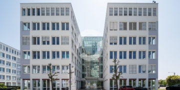 STEP 1 – Exzellente Aussicht & individueller Ausbau nach Mieterwunsch, 70563 Stuttgart, Vaihingen, Bürohaus